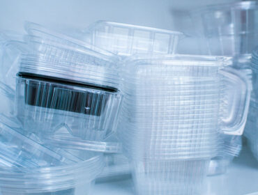 Plastic food trays: a conscious choice